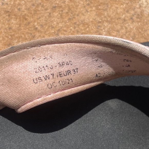 Olukai "Ohana" women's flip flop sandal thong (Size: 7/Pink) - Picture 7 of 7